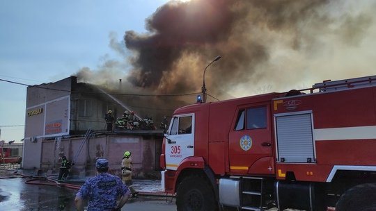 🔥🚒 В минувшую пятницу работники #Мособлпожспас совместно с сотрудниками федеральной противопожарной службы приняли участие в ликвидации пожара в нежилом здании, расположенном в Щелковском городском округе